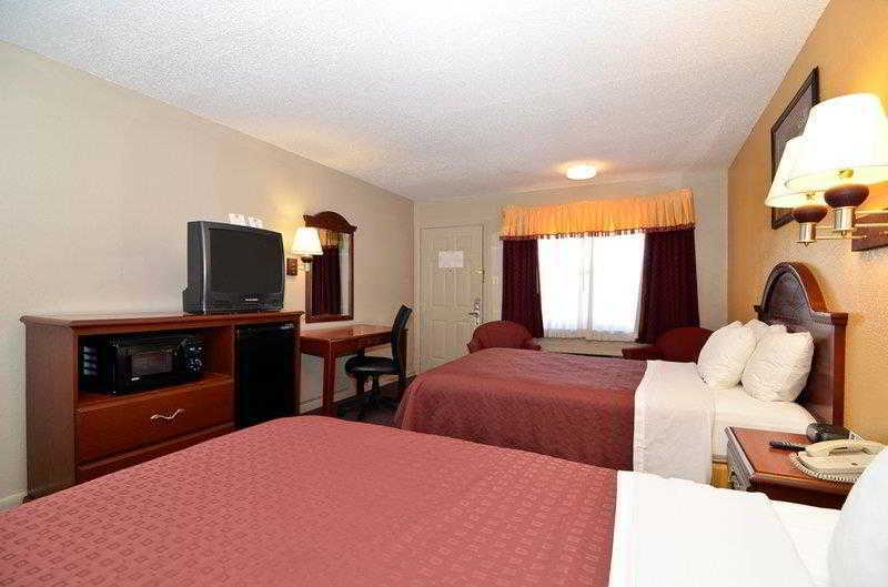 Best Western Delhi Inn Quarto foto